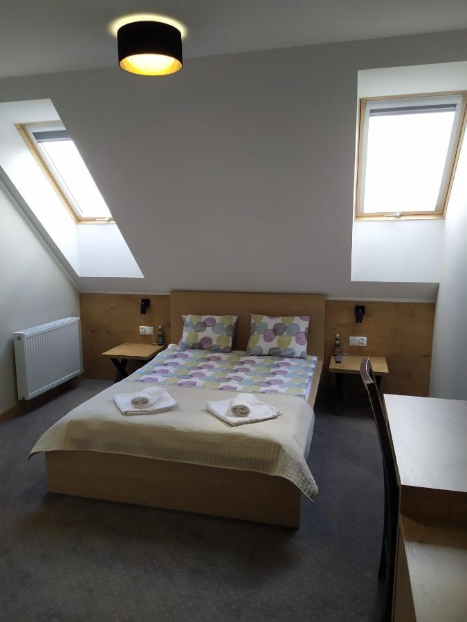 Hotel Regina ラドム エクステリア 写真