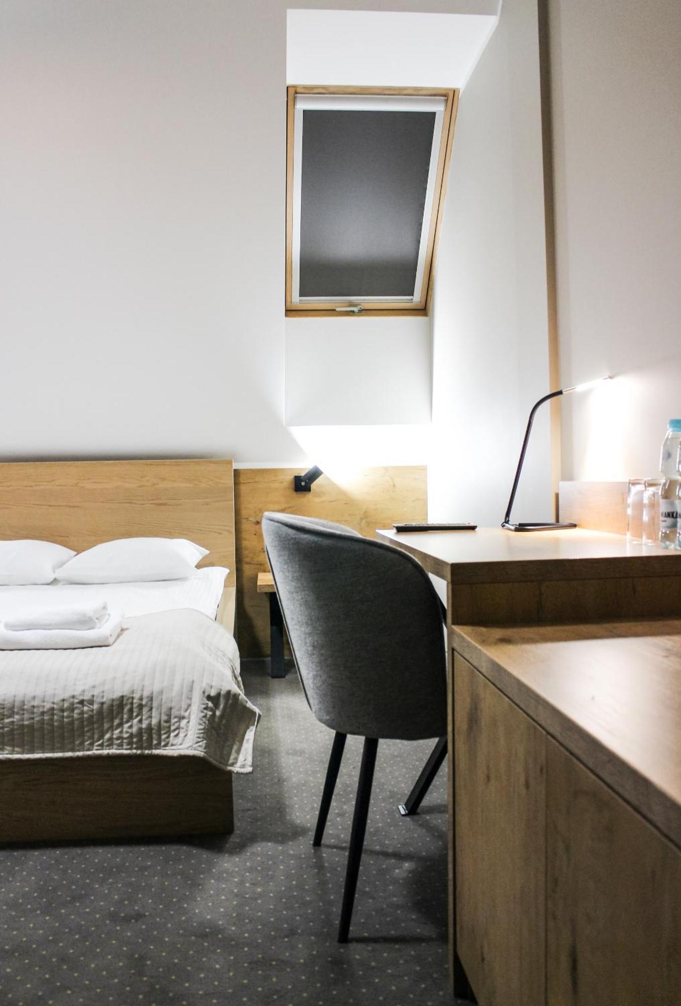 Hotel Regina ラドム エクステリア 写真