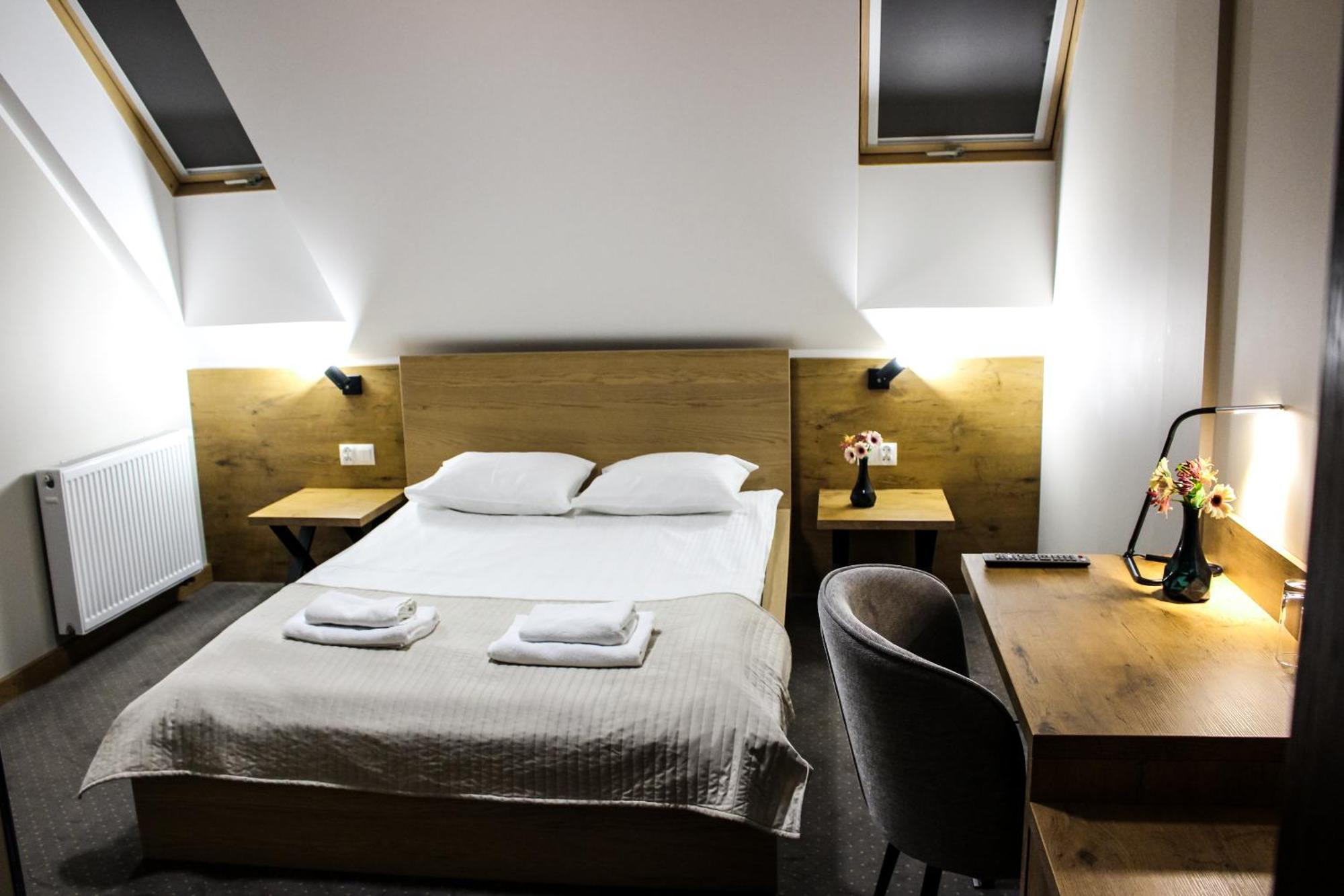 Hotel Regina ラドム エクステリア 写真