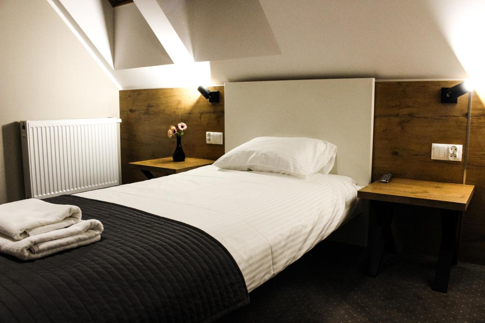 Hotel Regina ラドム エクステリア 写真